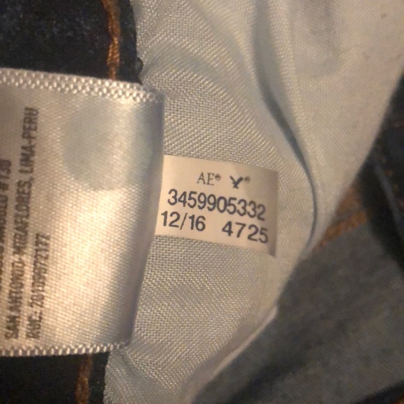 American Eagle 360 Super Stretch Midi Shorts - Picture 5 of 5